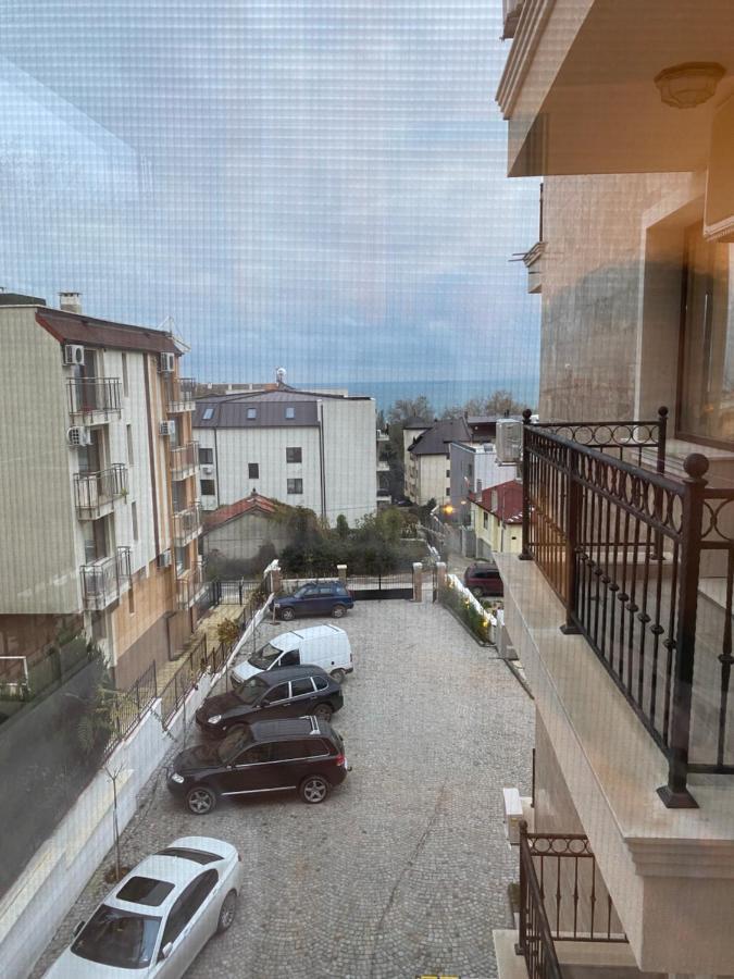 Habitat Sea View Apartment Varna Extérieur photo
